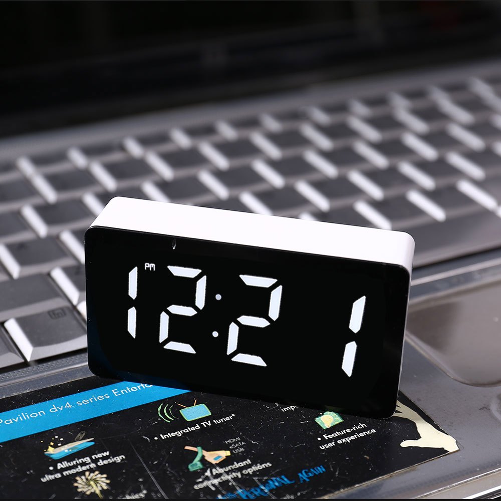 LED Electronic Watch Mirror Al - Electronic Gadgets For Home recension och pris